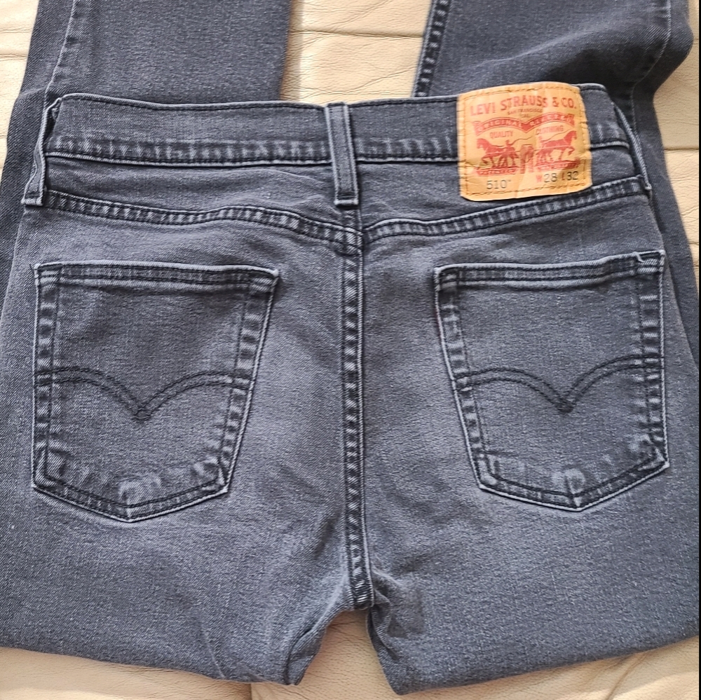 Levi Jean's